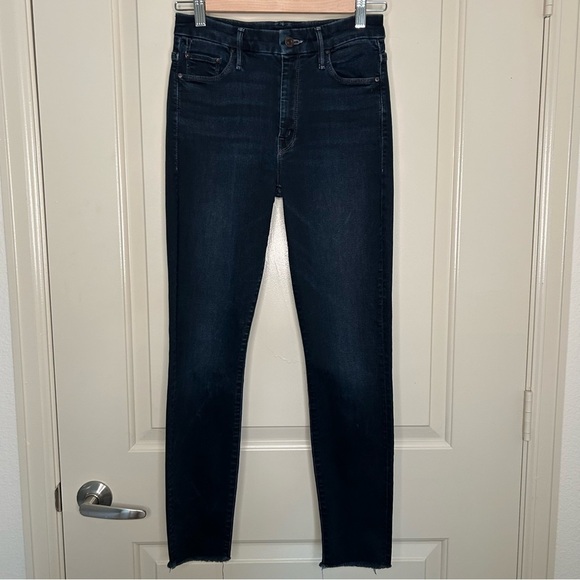 Mother High Waisted Looker Ankle Fray jeans in Last Call 27 - Picture 2 of 16